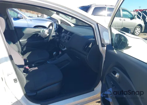 2015 Kia Rio Lx z USA, uszkodzony, nr VIN KNADM4A37F6466629